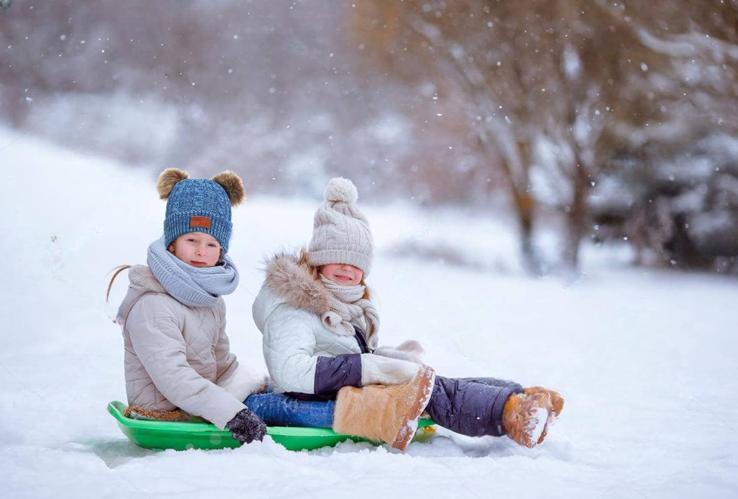 3 in 1 Winter Hat and Scarf Gloves Set, Knitted Warm Neck Warmer with Lining, Children's Winter Hat with Pompom, Winter Set for Girls and Boys 2-6 Years