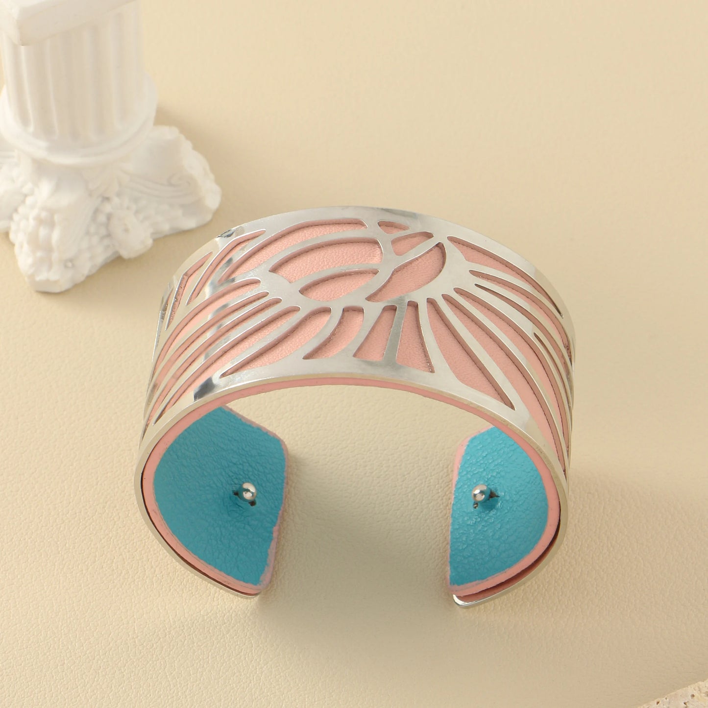 Bracelet Manchette C-Shape Doré – Acier Inoxydable Femme