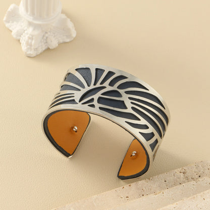 Bracelet Manchette C-Shape Doré – Acier Inoxydable Femme