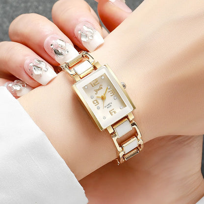 Montre Femme Élégante + Set Bijoux OFFERT ⌚💍✨ | Style Chic à Petit Prix